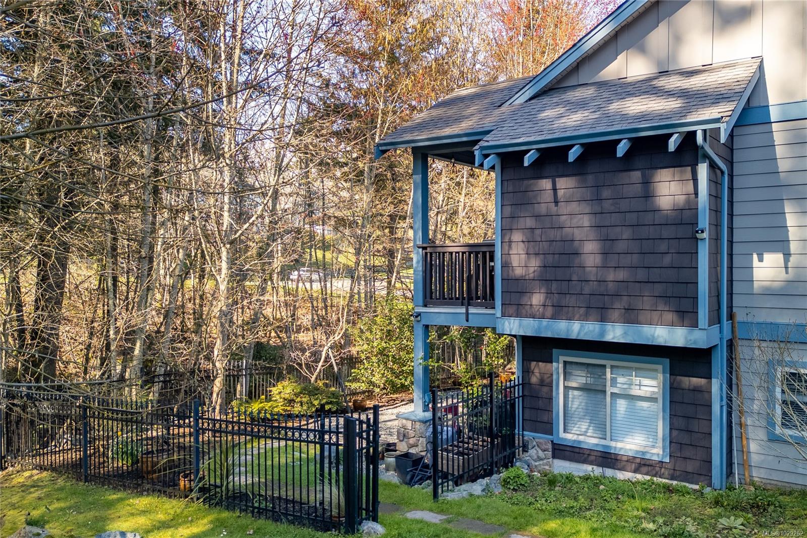 2120 Harrow Gate # 102