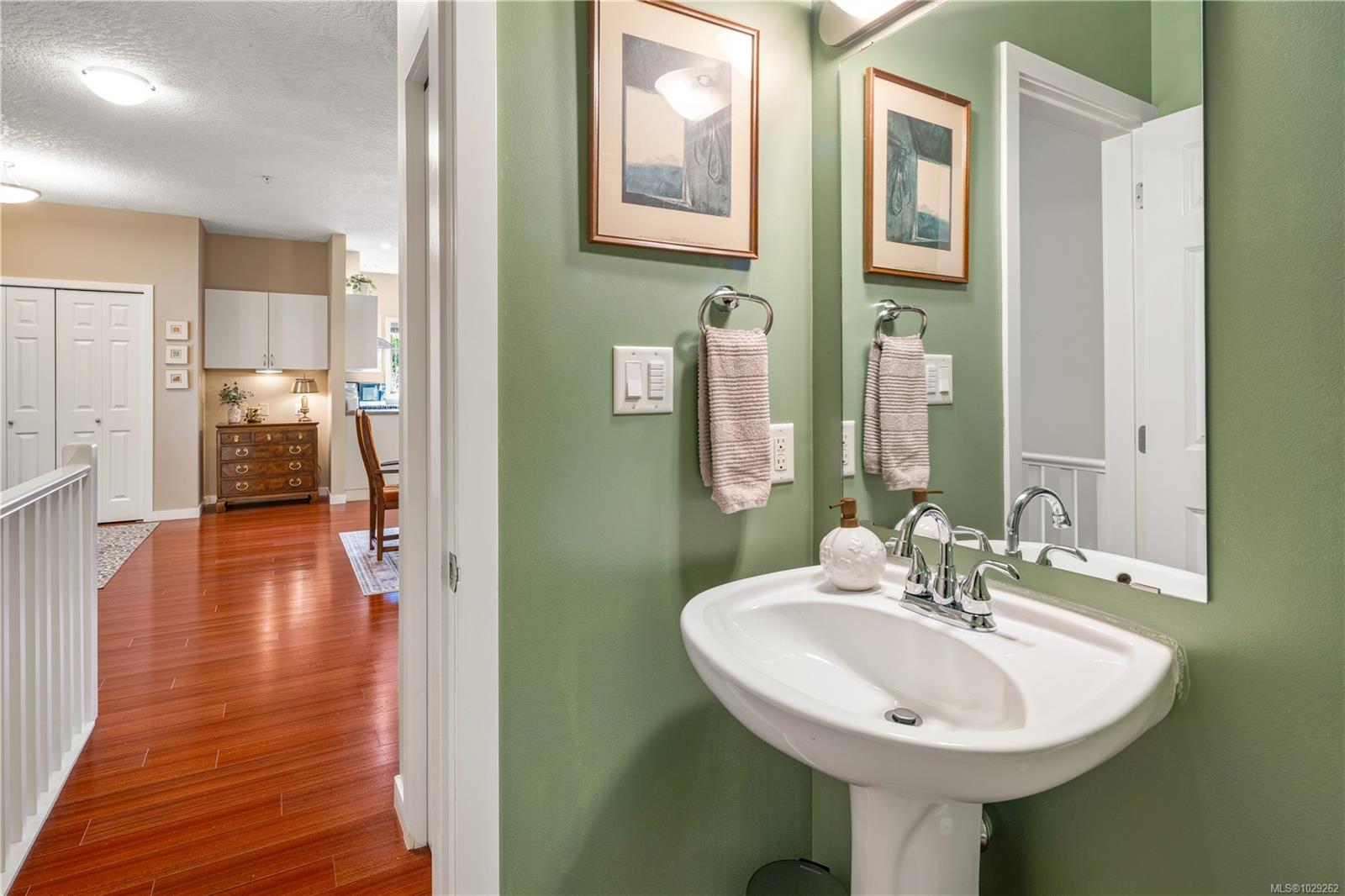 2120 Harrow Gate # 102