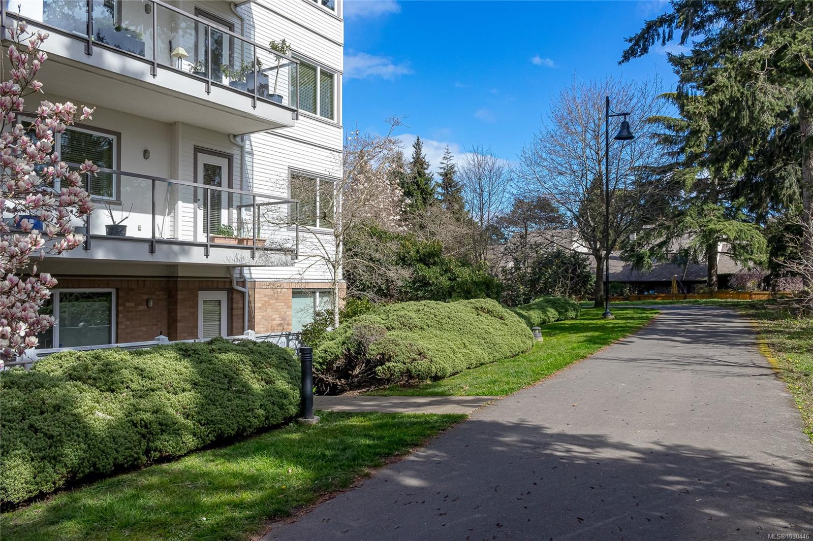 4394 West Saanich Rd Unit: 405