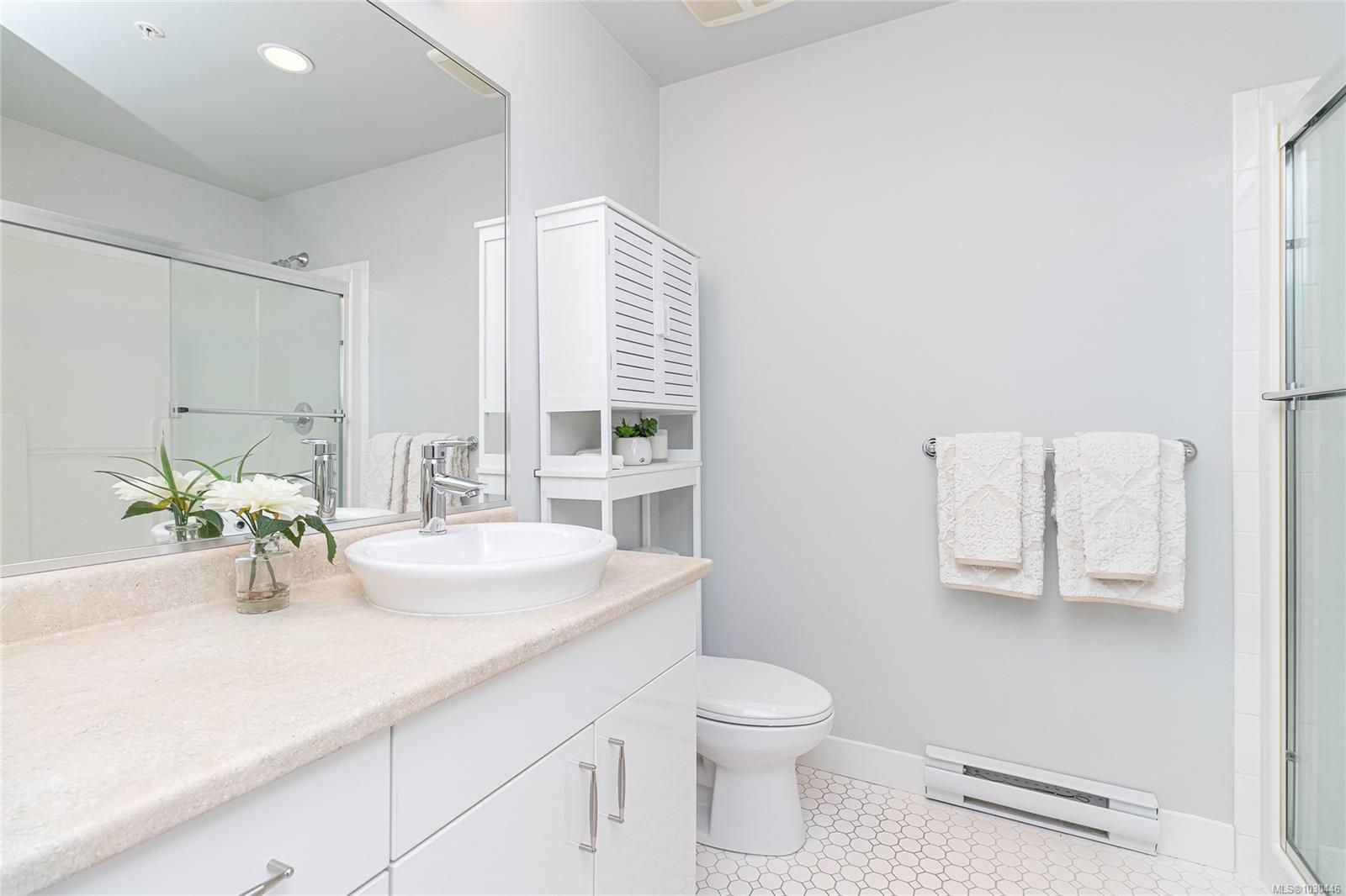 4394 West Saanich Rd Unit: 405