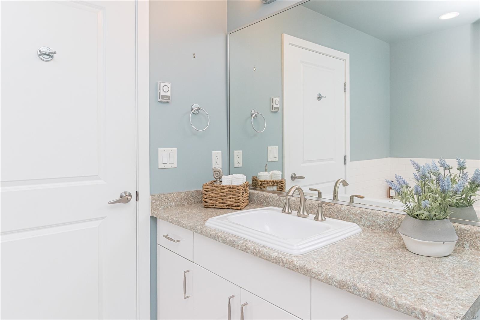 4394 West Saanich Rd Unit: 405