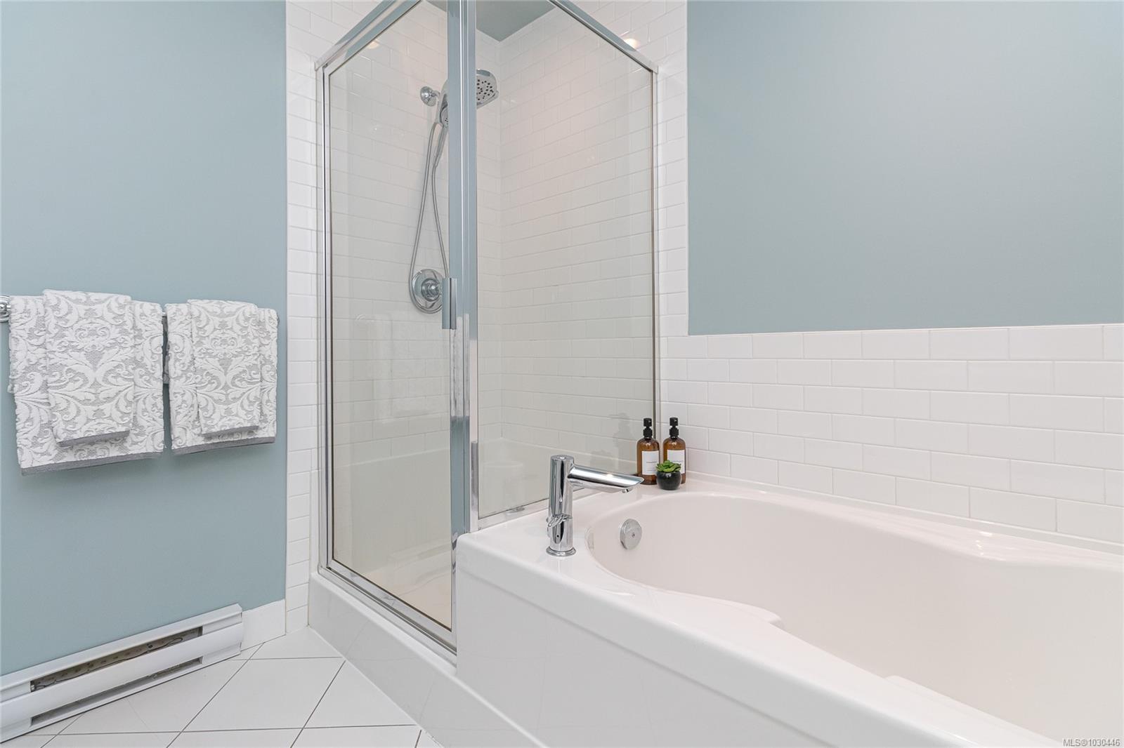 4394 West Saanich Rd Unit: 405