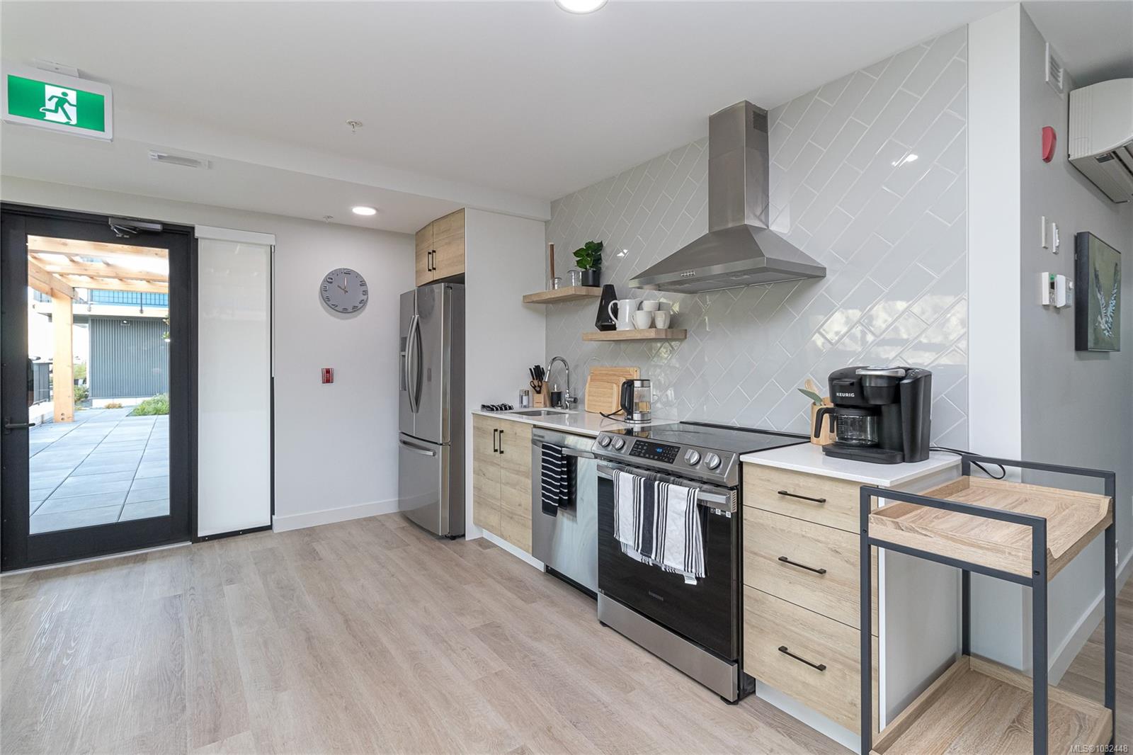 2469 Gateway Rd # 204