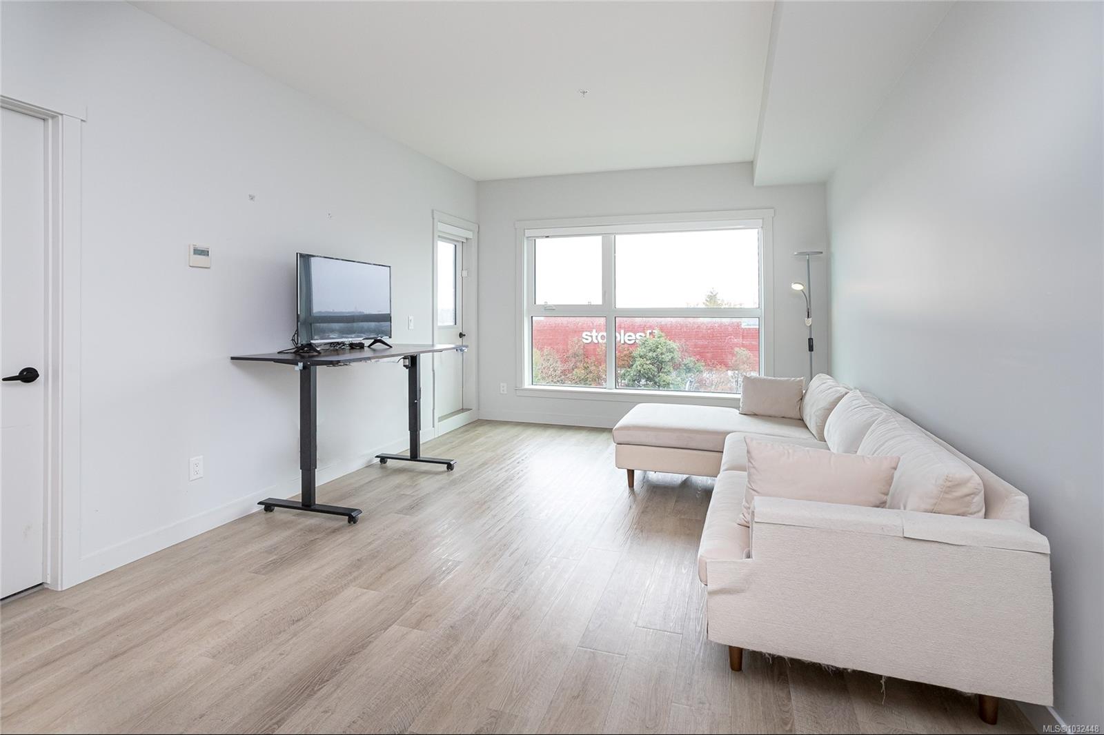 2469 Gateway Rd # 204