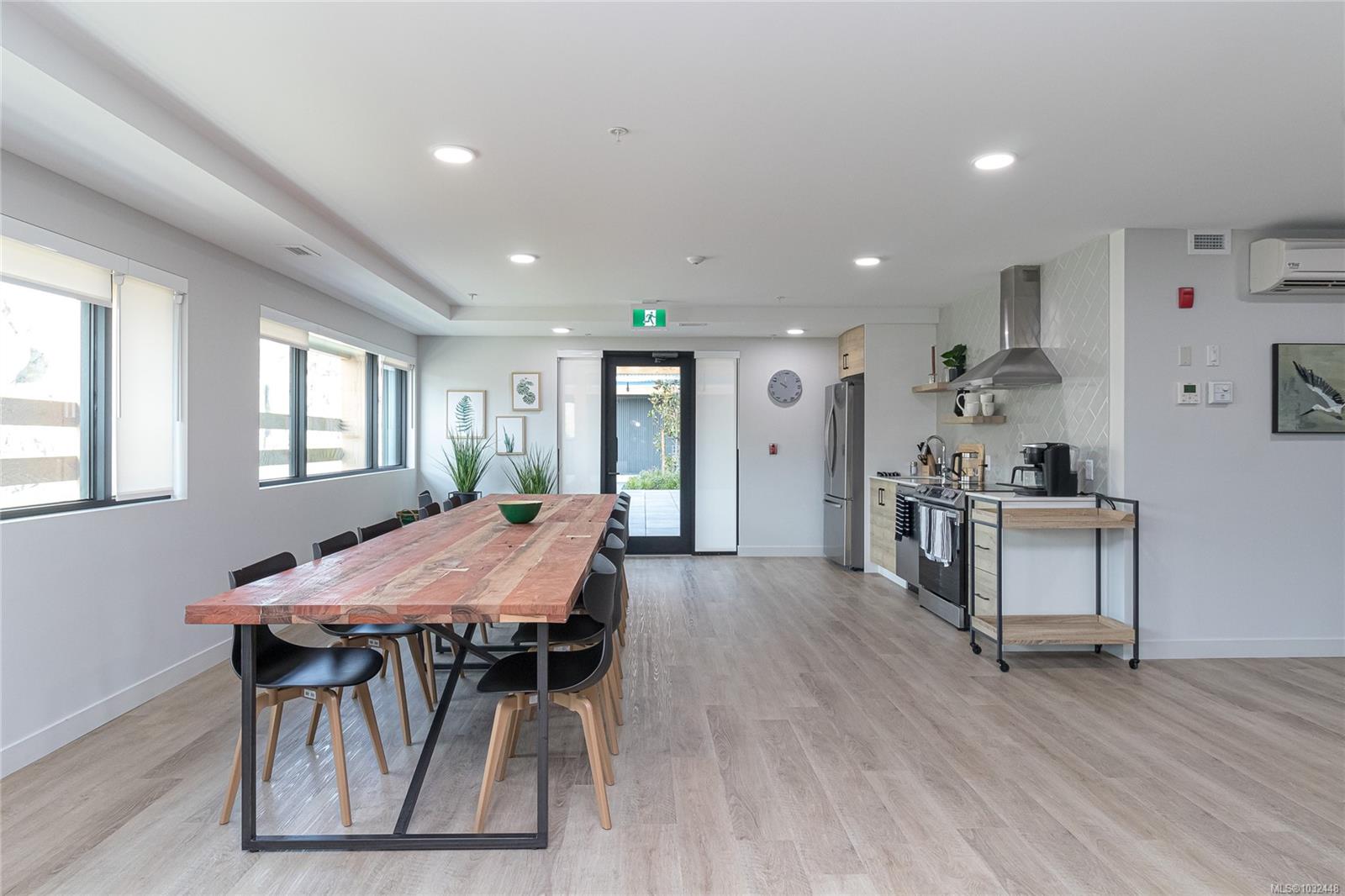 2469 Gateway Rd # 204