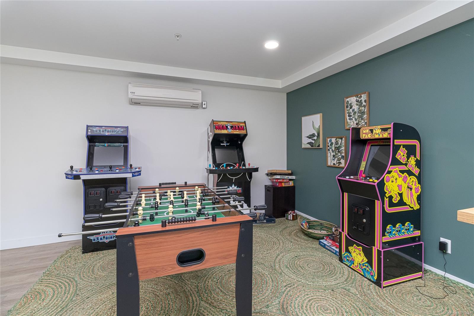 2469 Gateway Rd # 204