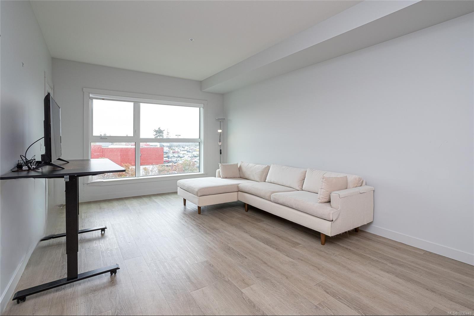 2469 Gateway Rd # 204