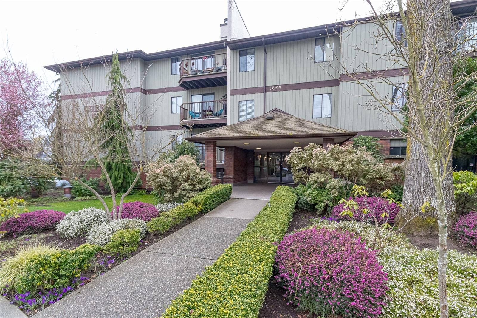 1655 Begbie St # 314