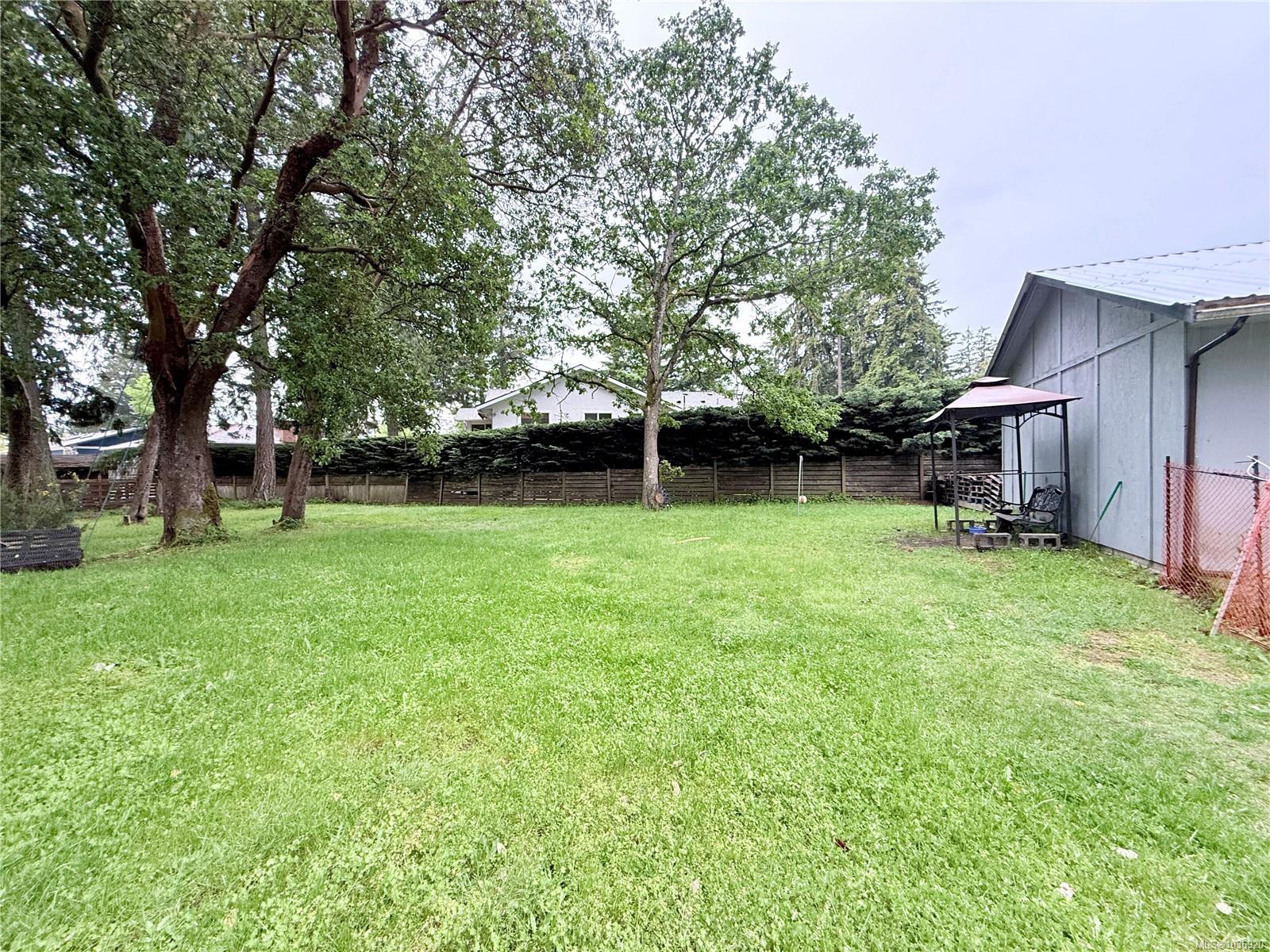 2321 Sooke Rd