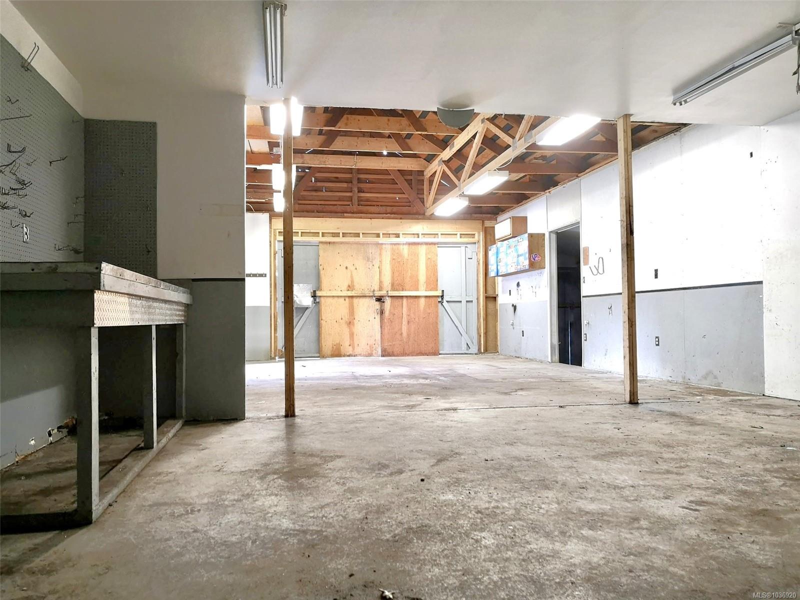 2321 Sooke Rd