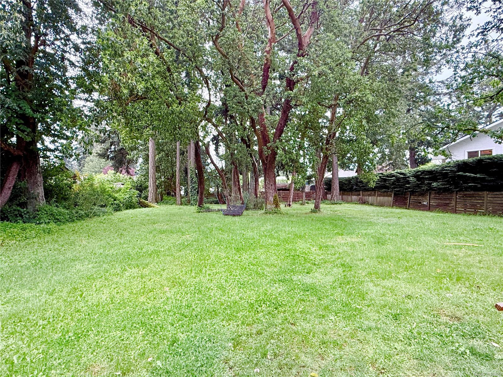 2321 Sooke Rd