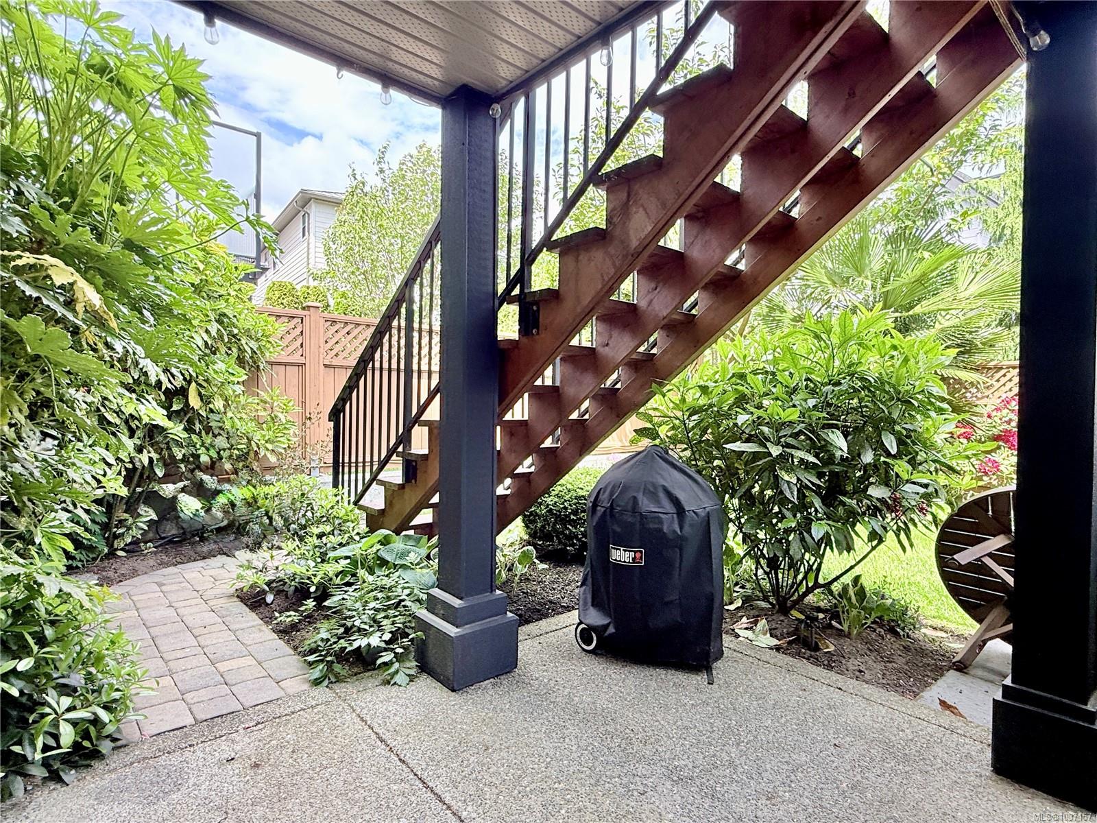 1026 Boeing Close