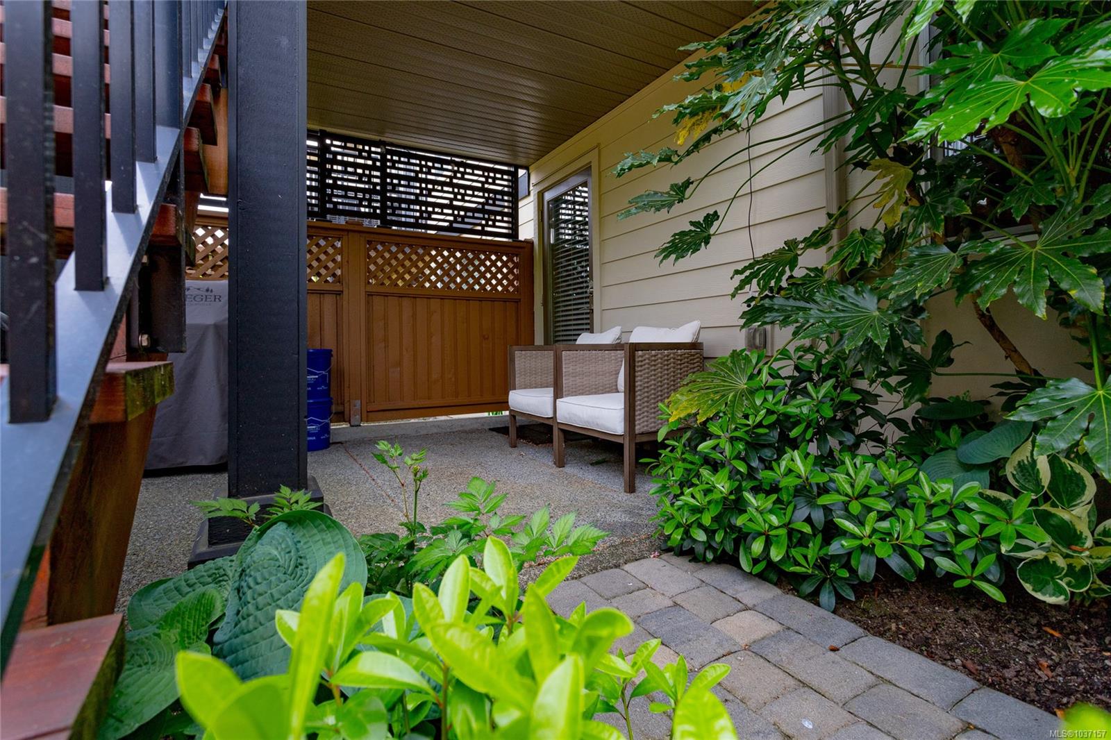 1026 Boeing Close