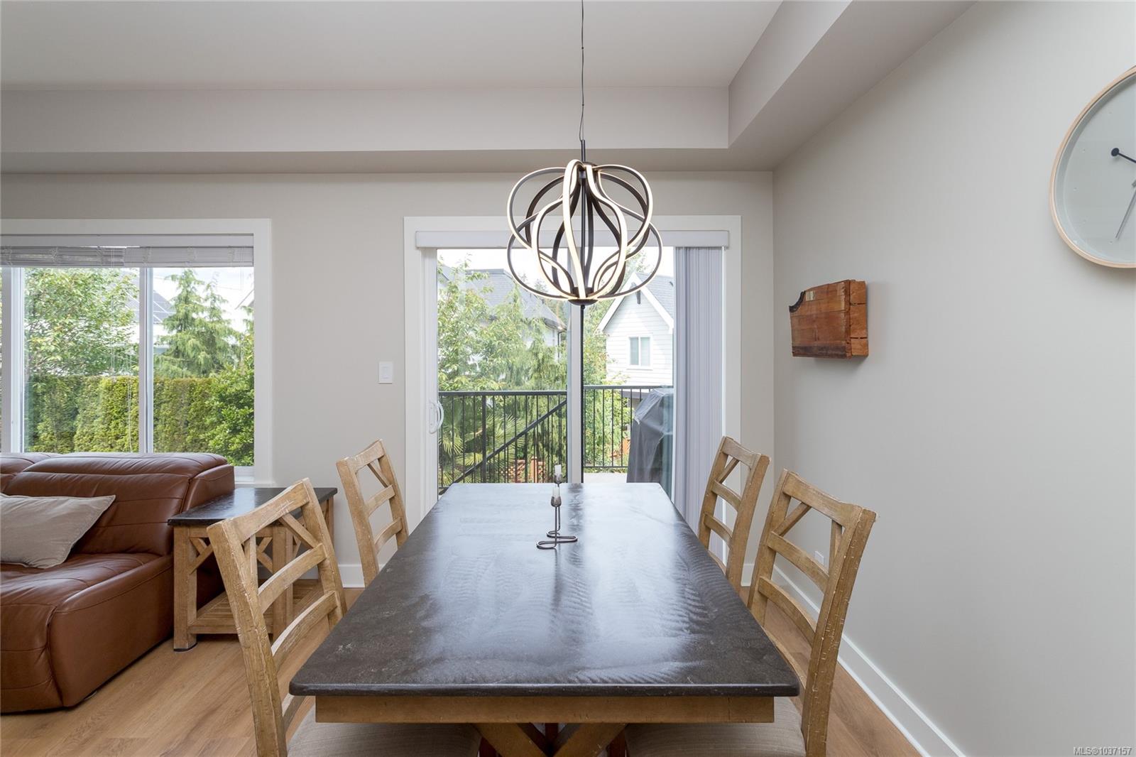 1026 Boeing Close