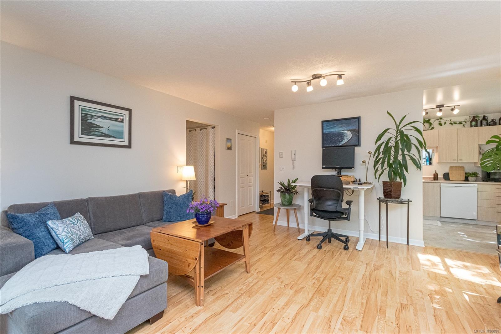 108 Gorge Rd W #102