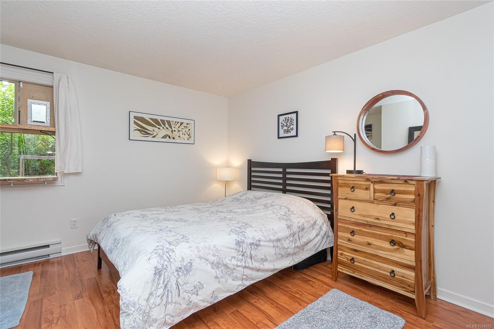 108 Gorge Rd W #102