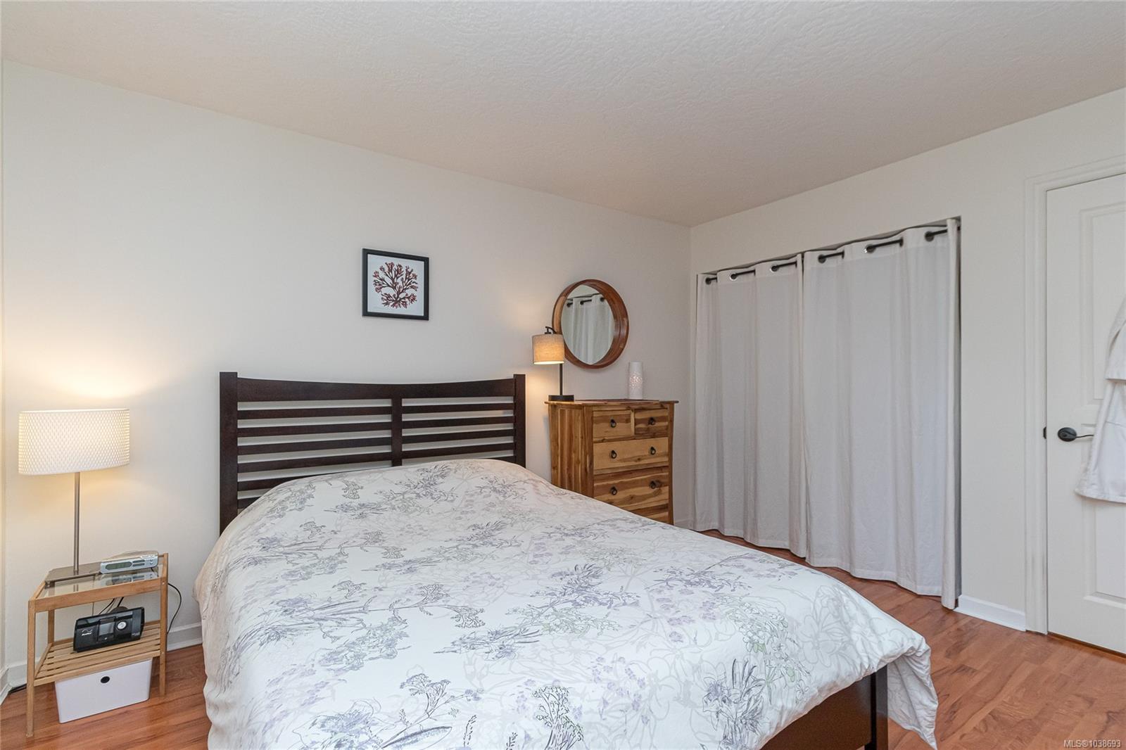 108 Gorge Rd W #102