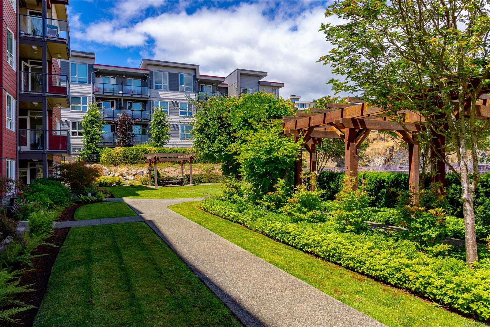 300 Belmont Rd #304