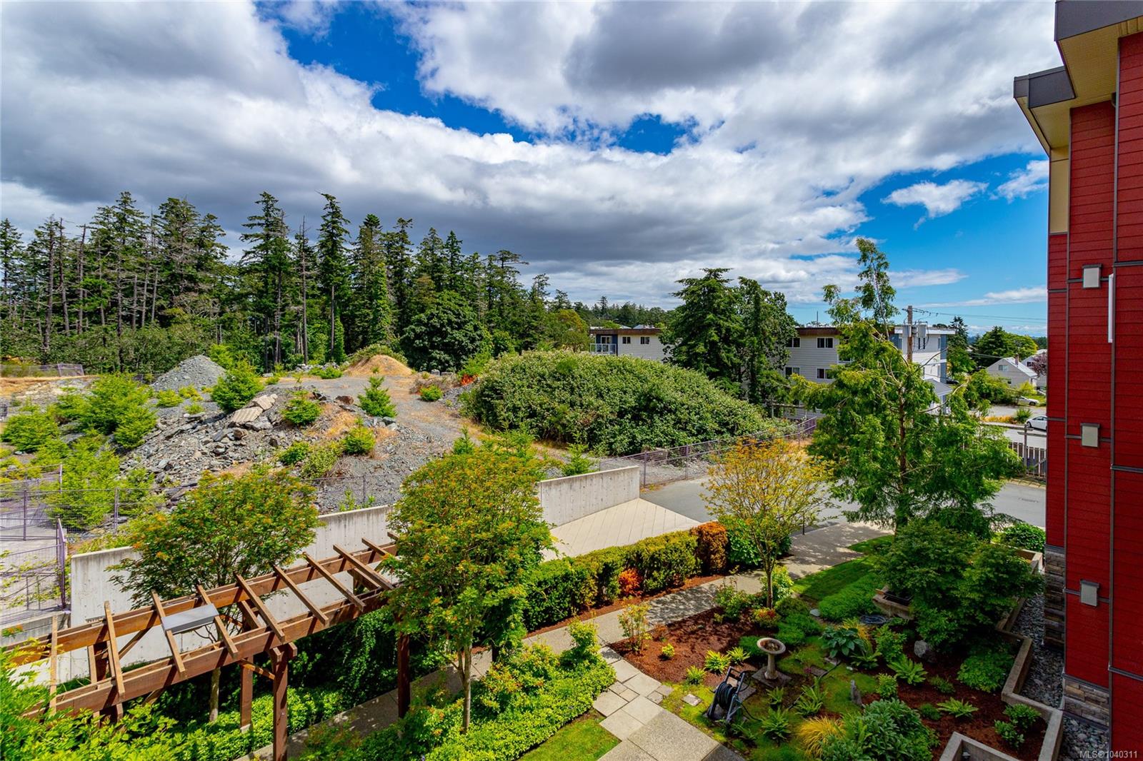 300 Belmont Rd #304