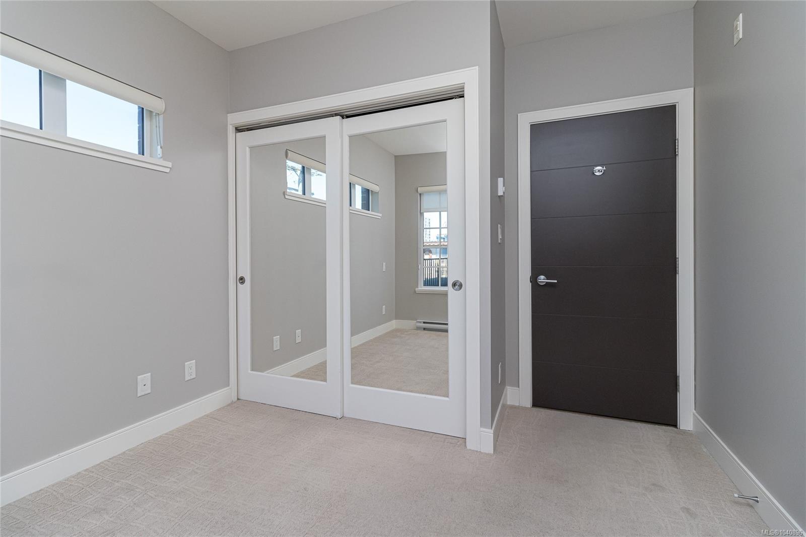 1011 Burdett Ave #308