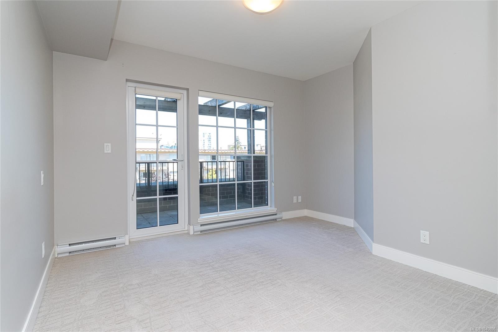 1011 Burdett Ave #308