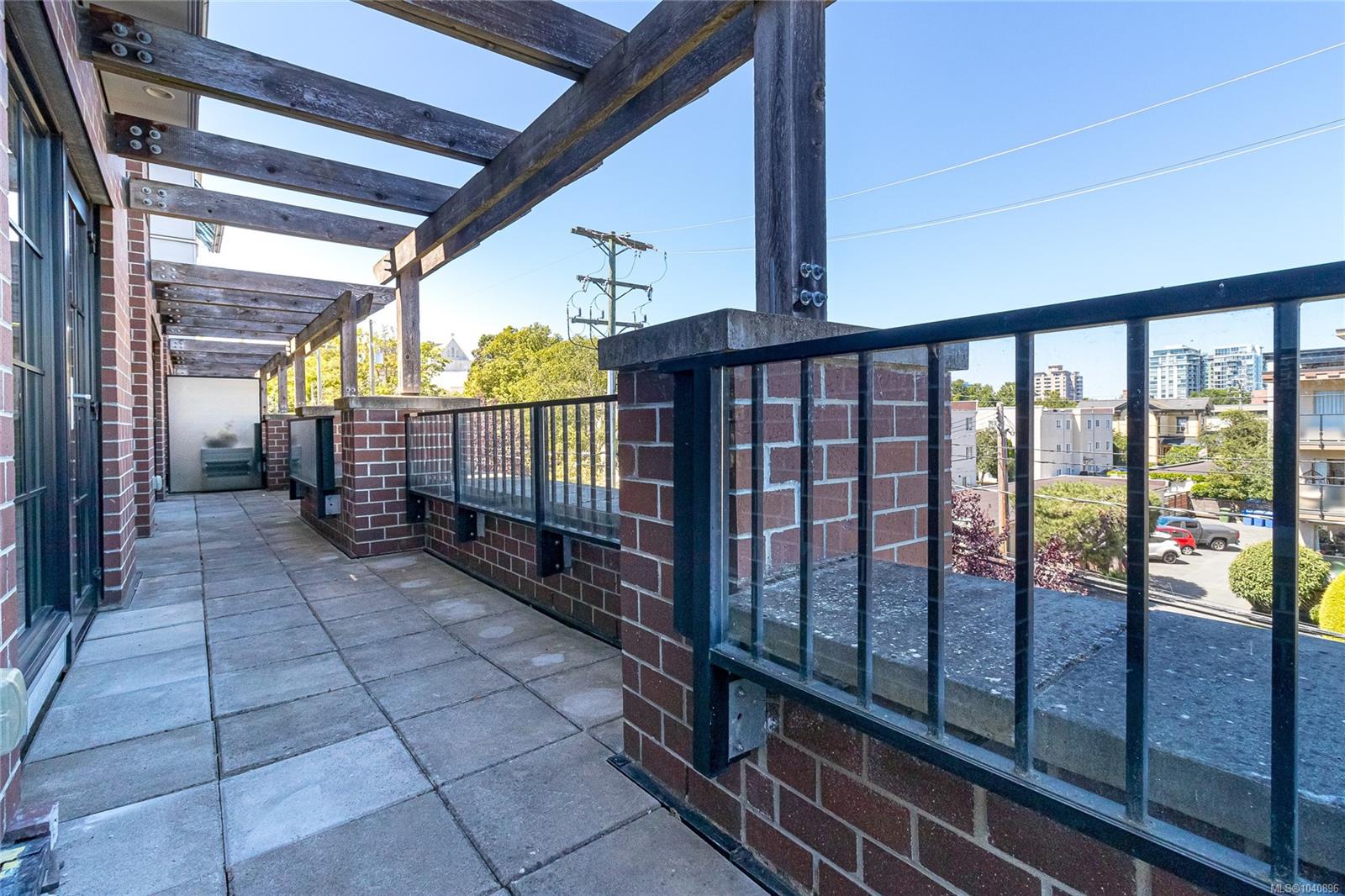 1011 Burdett Ave #308