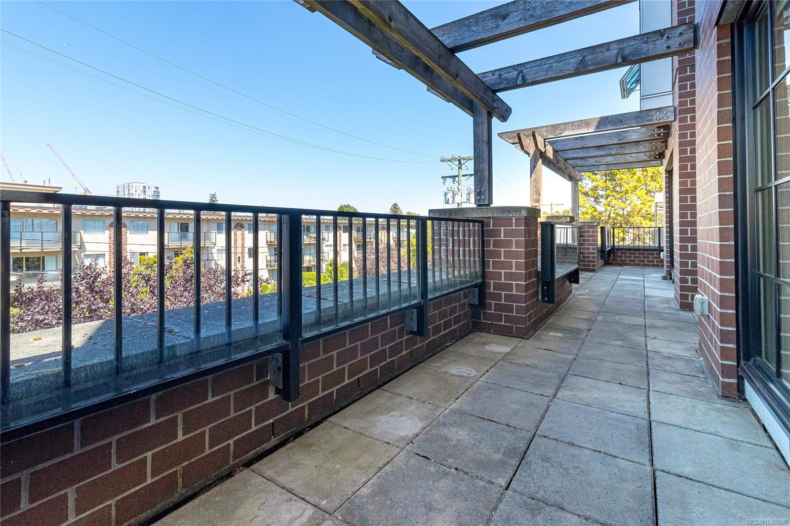 1011 Burdett Ave #308