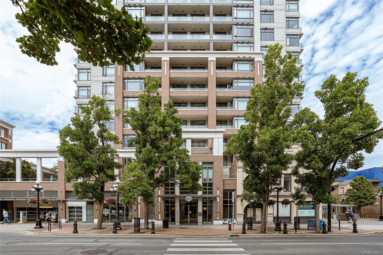 728 Yates St #603