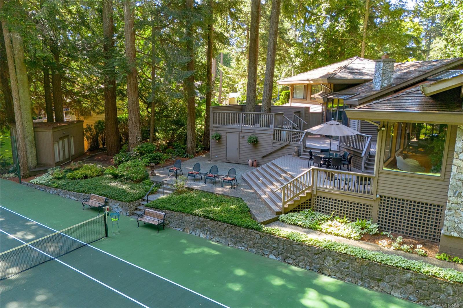 1015 Kentwood Pl