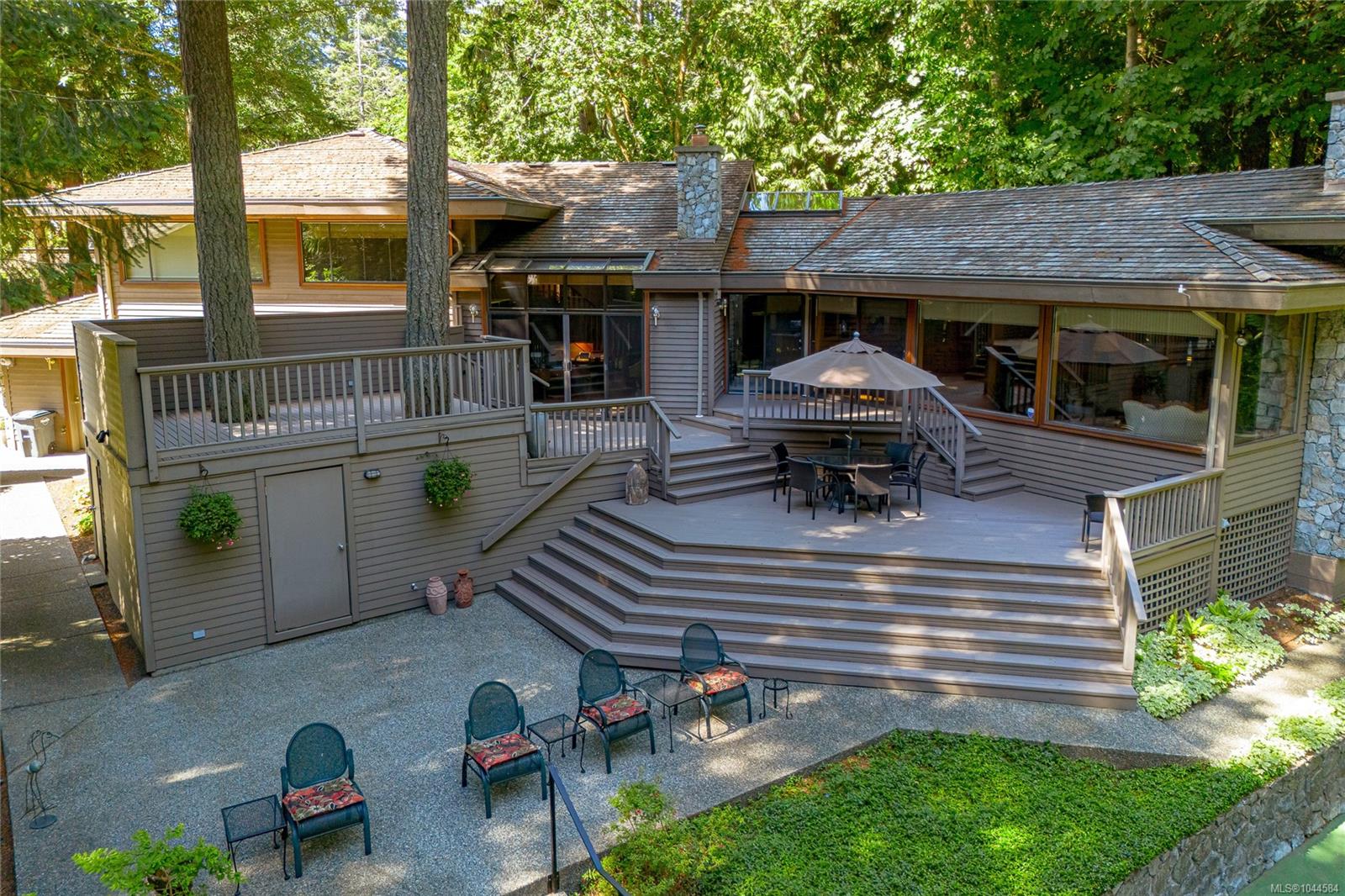 1015 Kentwood Pl