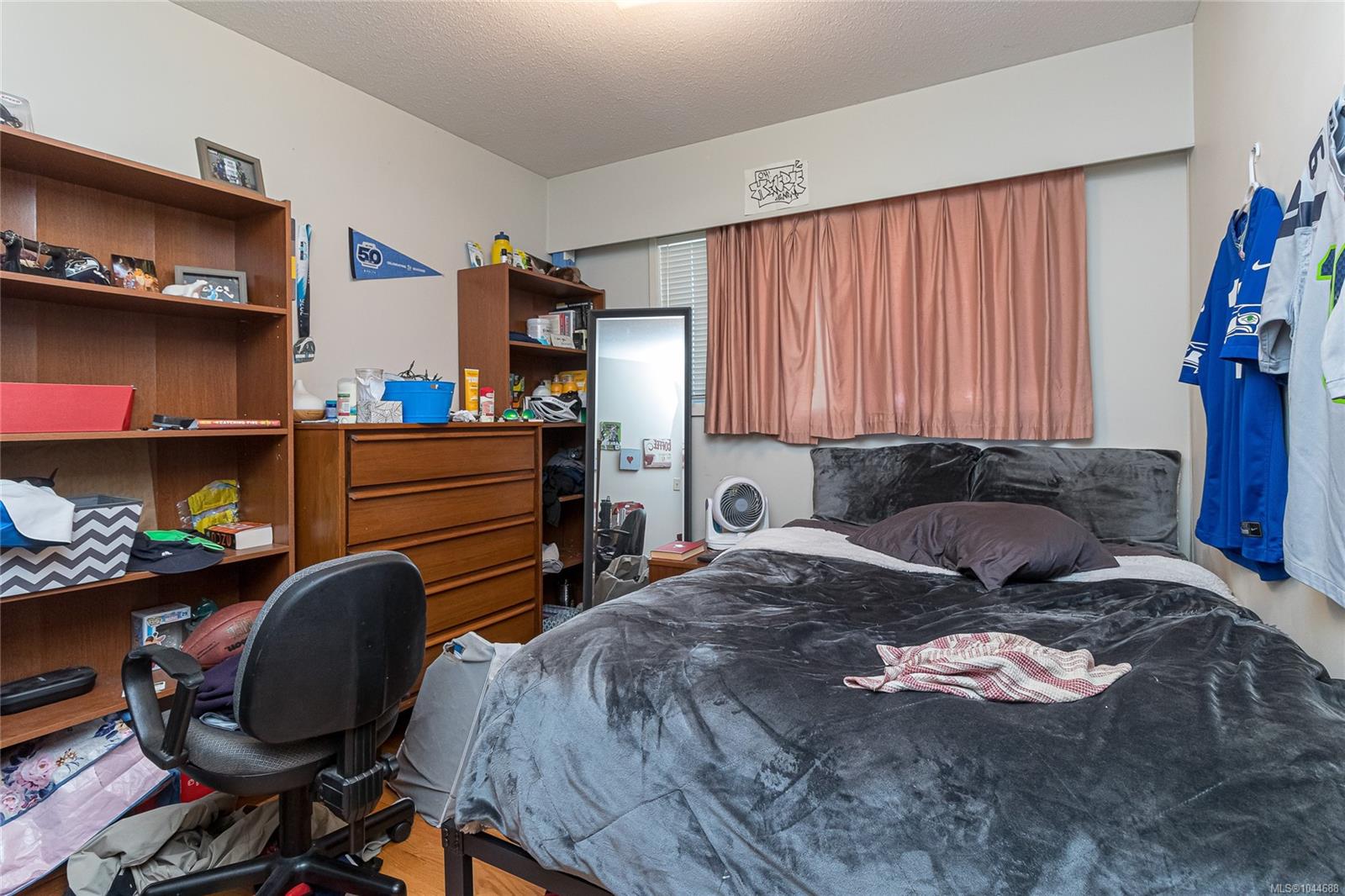 4167 Thornhill Cres