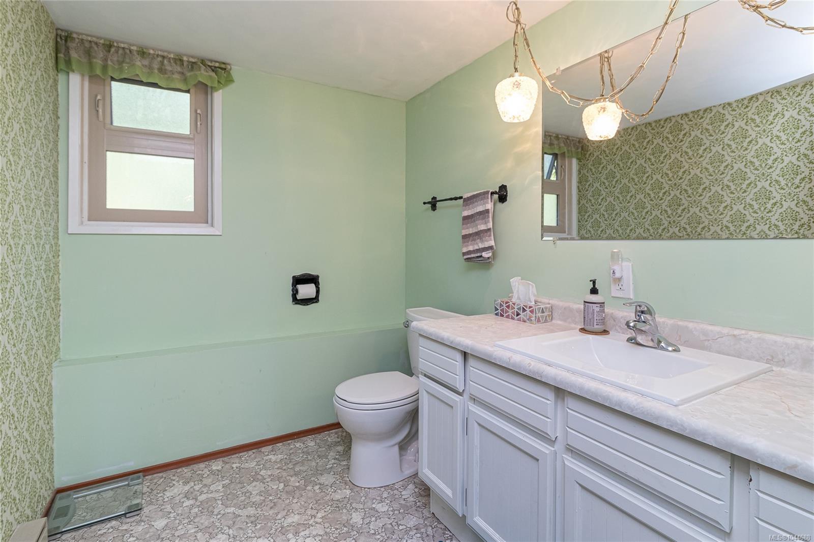 4167 Thornhill Cres