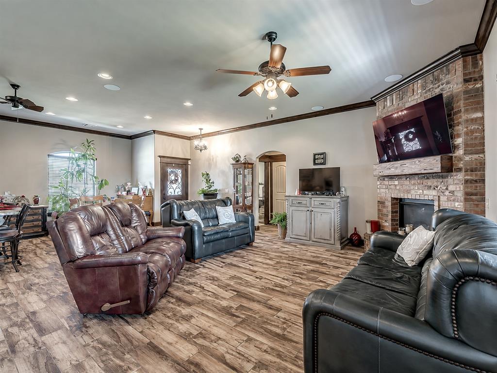 534 W Chickasaw Court Way