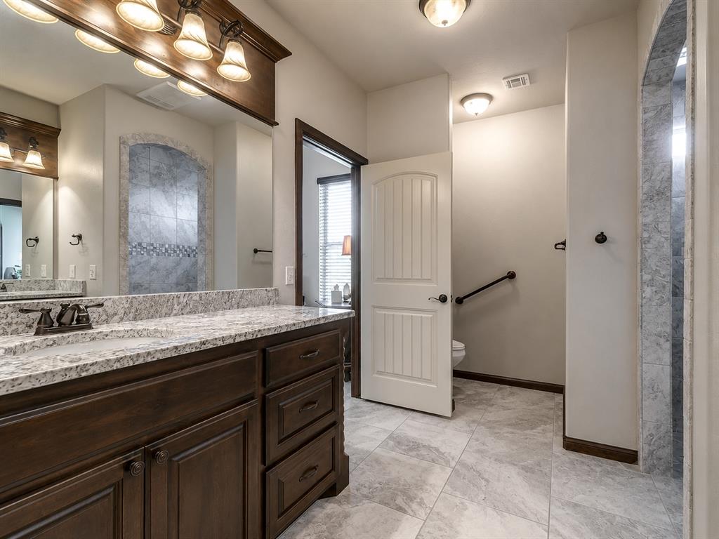 534 W Chickasaw Court Way