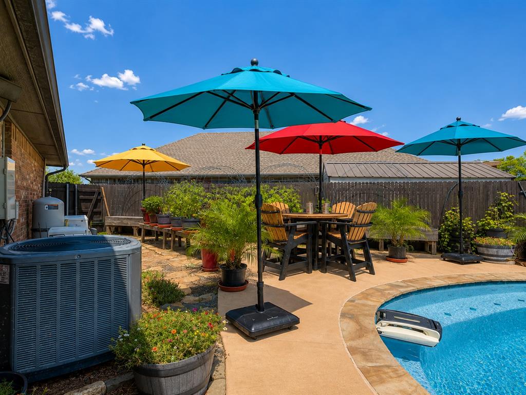 534 W Chickasaw Court Way