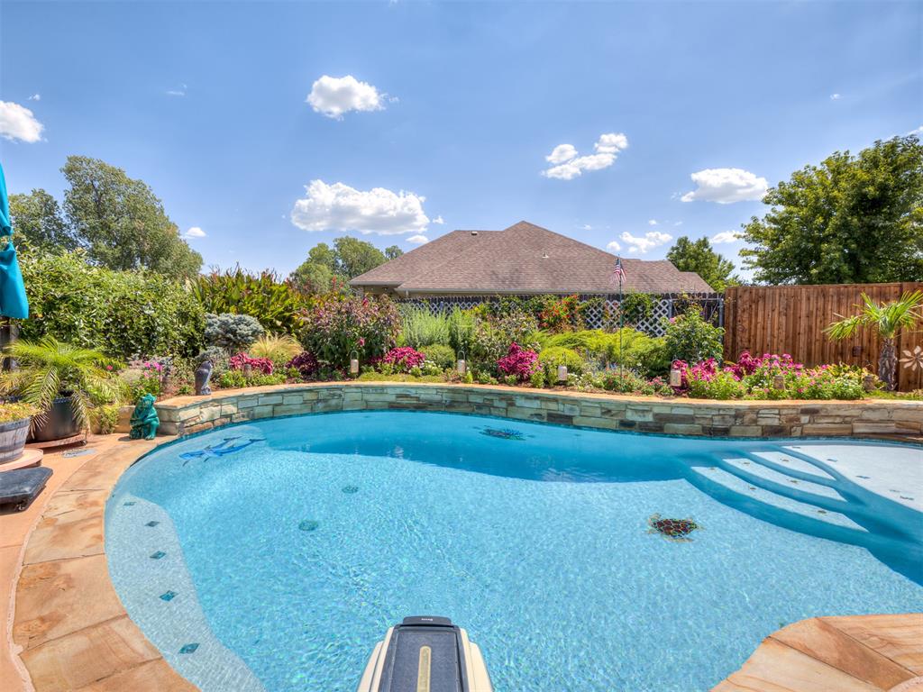 534 W Chickasaw Court Way