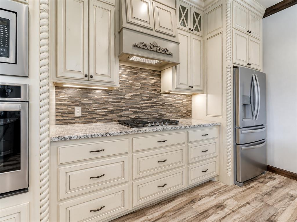 534 W Chickasaw Court Way