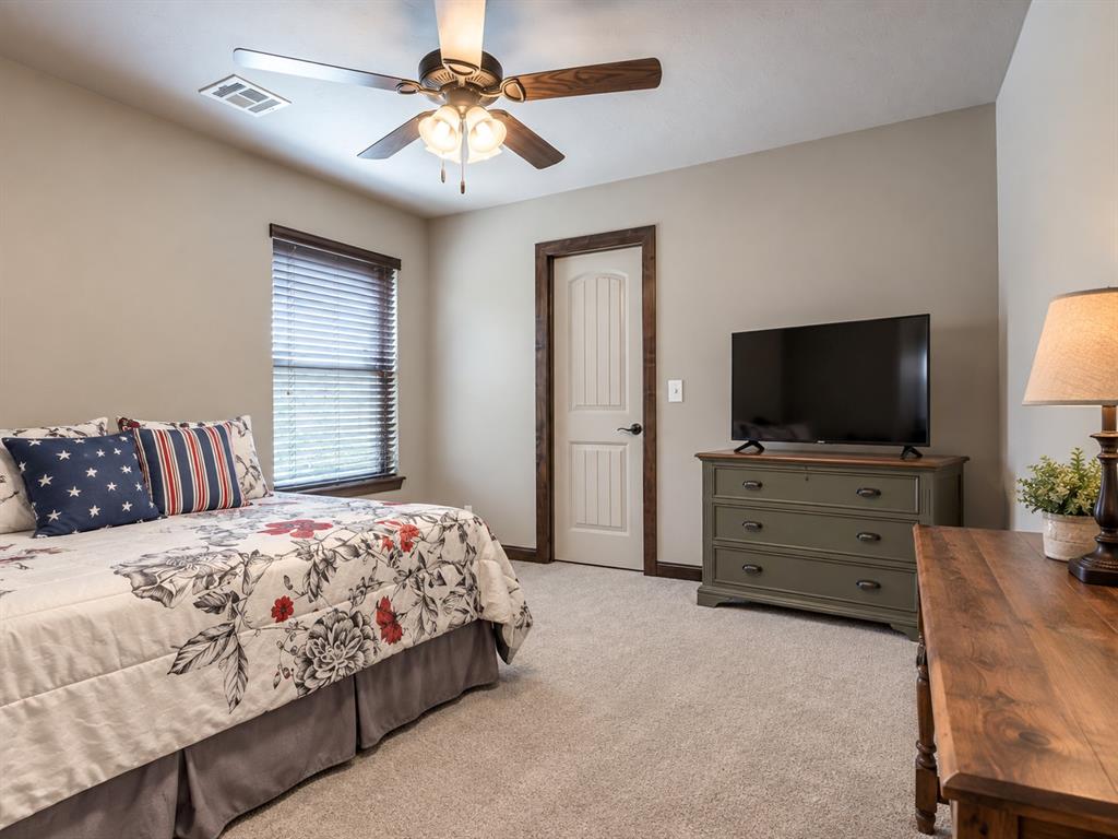 534 W Chickasaw Court Way