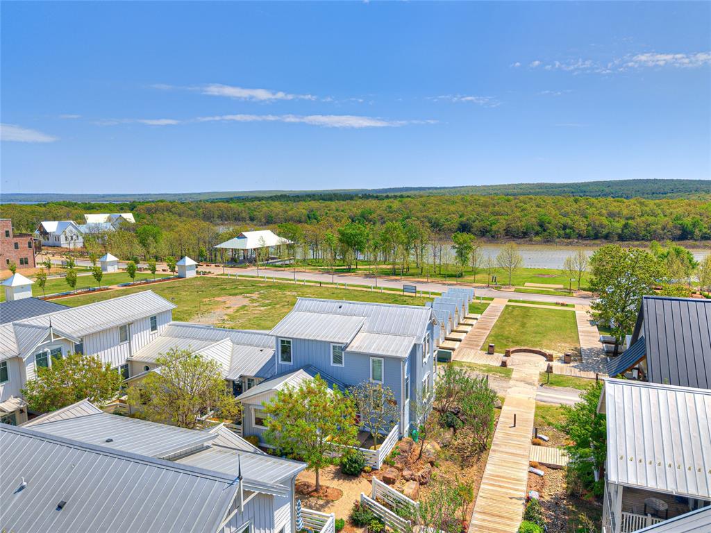 29 Boardwalk Unit: F