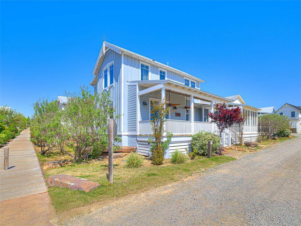 29 Boardwalk Unit: F