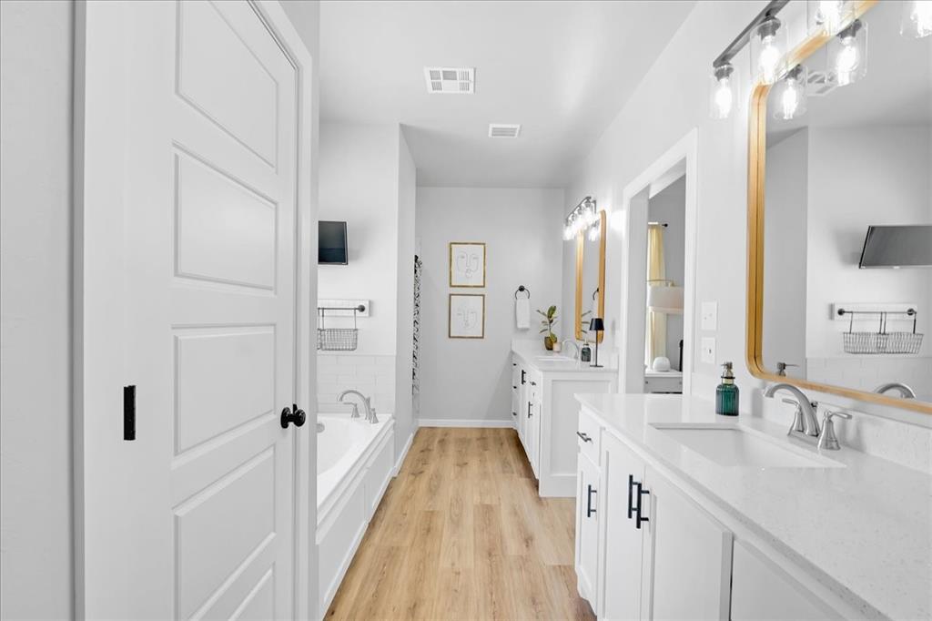 1003 Heritage Hills Drive