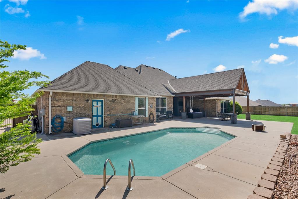 4679 Hillcrest Lane