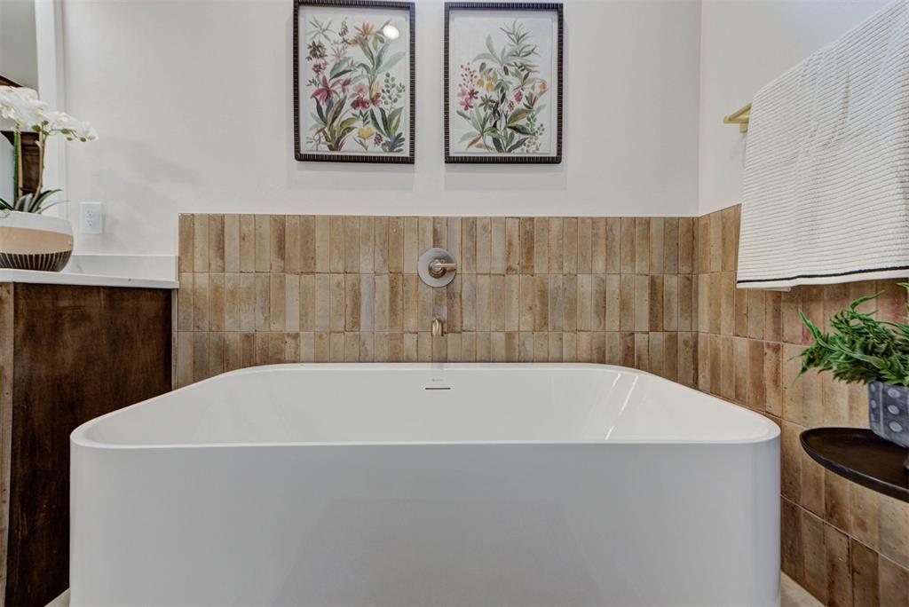 4417 Maple Ridge Drive