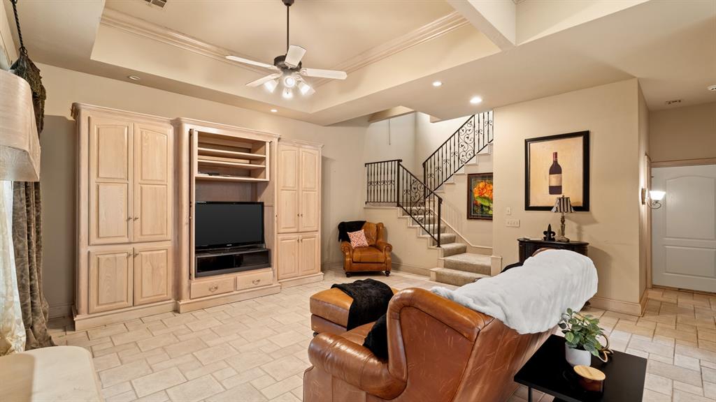 704 Capri Place