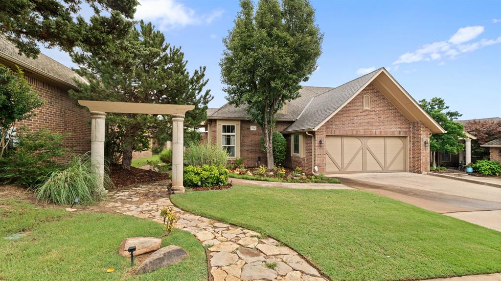704 Capri Place