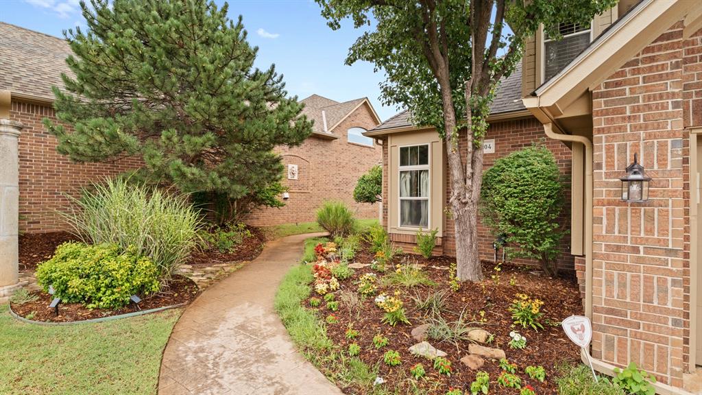 704 Capri Place