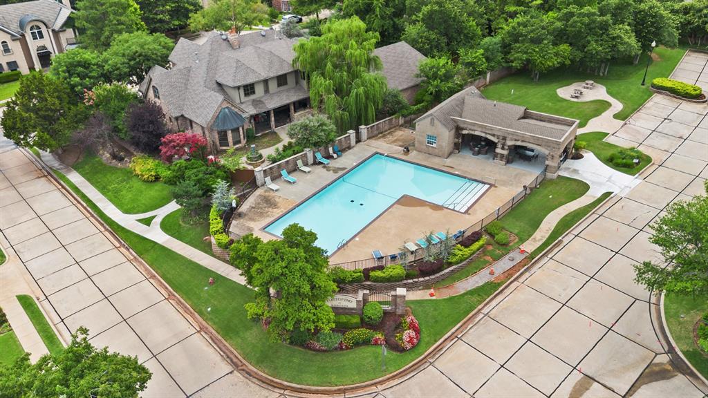 704 Capri Place