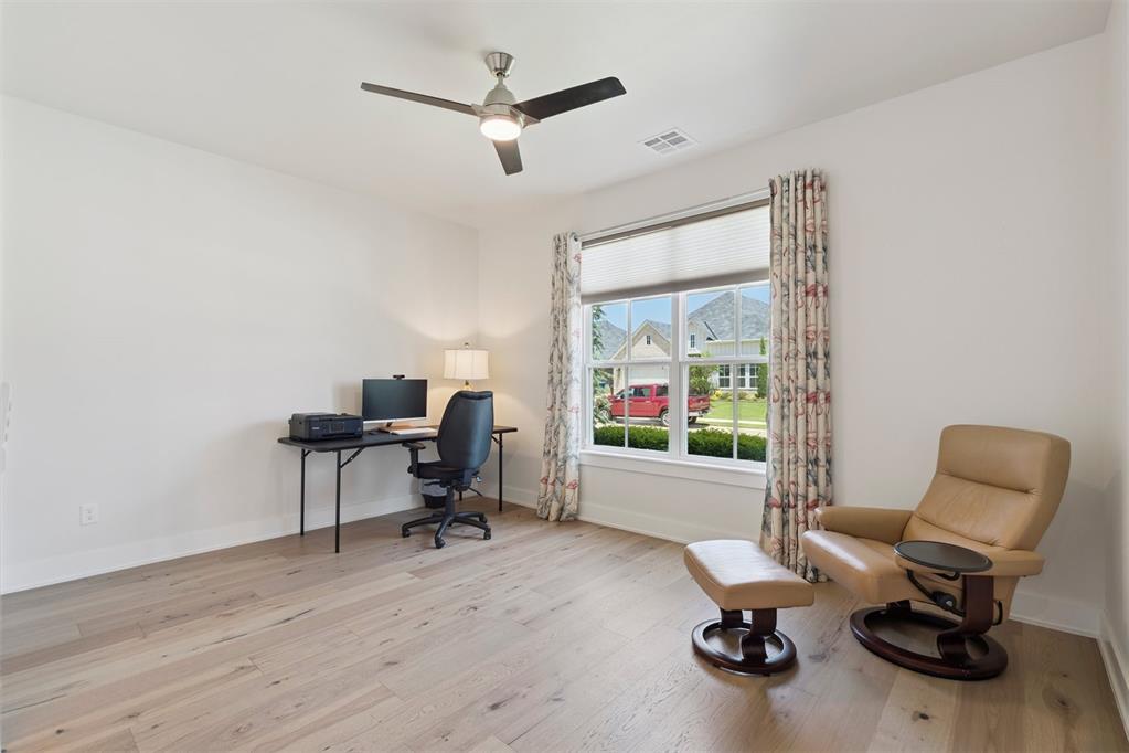 200 Pont Neuf Court