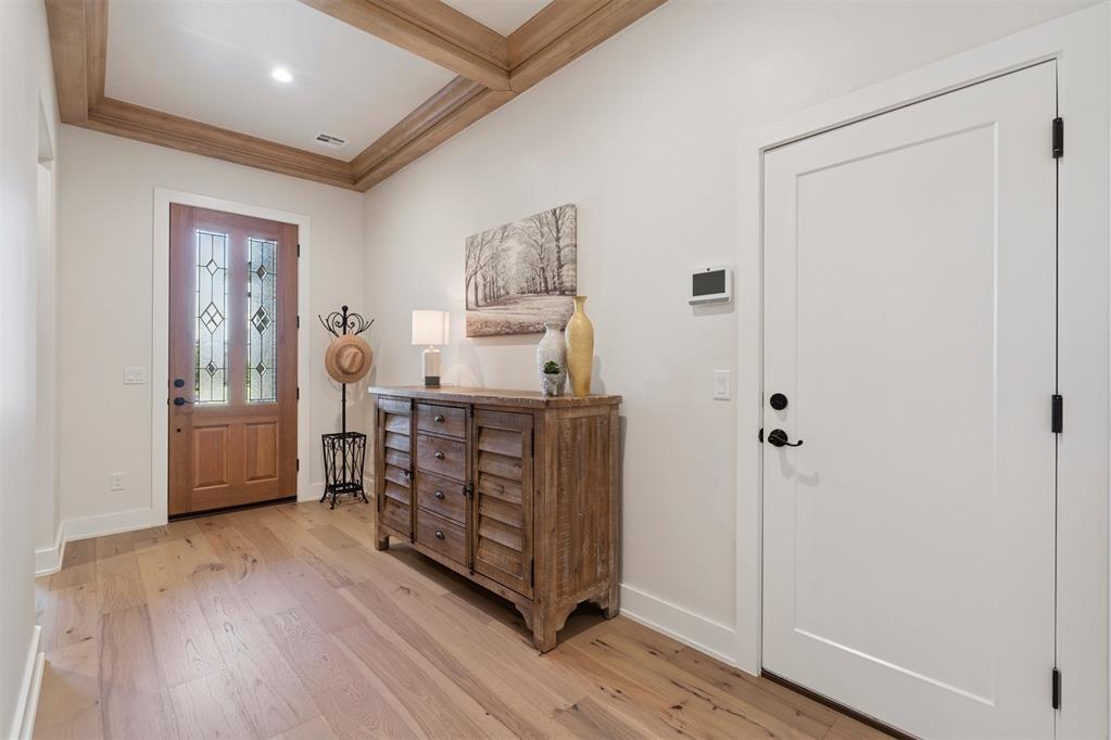 200 Pont Neuf Court
