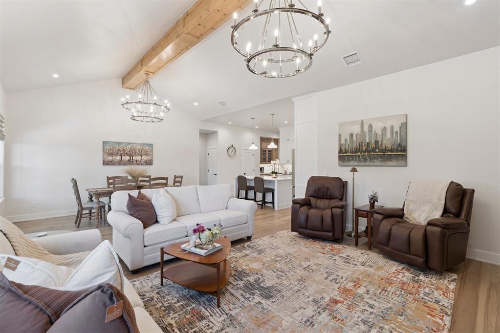 200 Pont Neuf Court